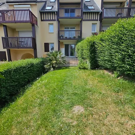Le Rez De Jardin Du Vert Coteau 아파트
